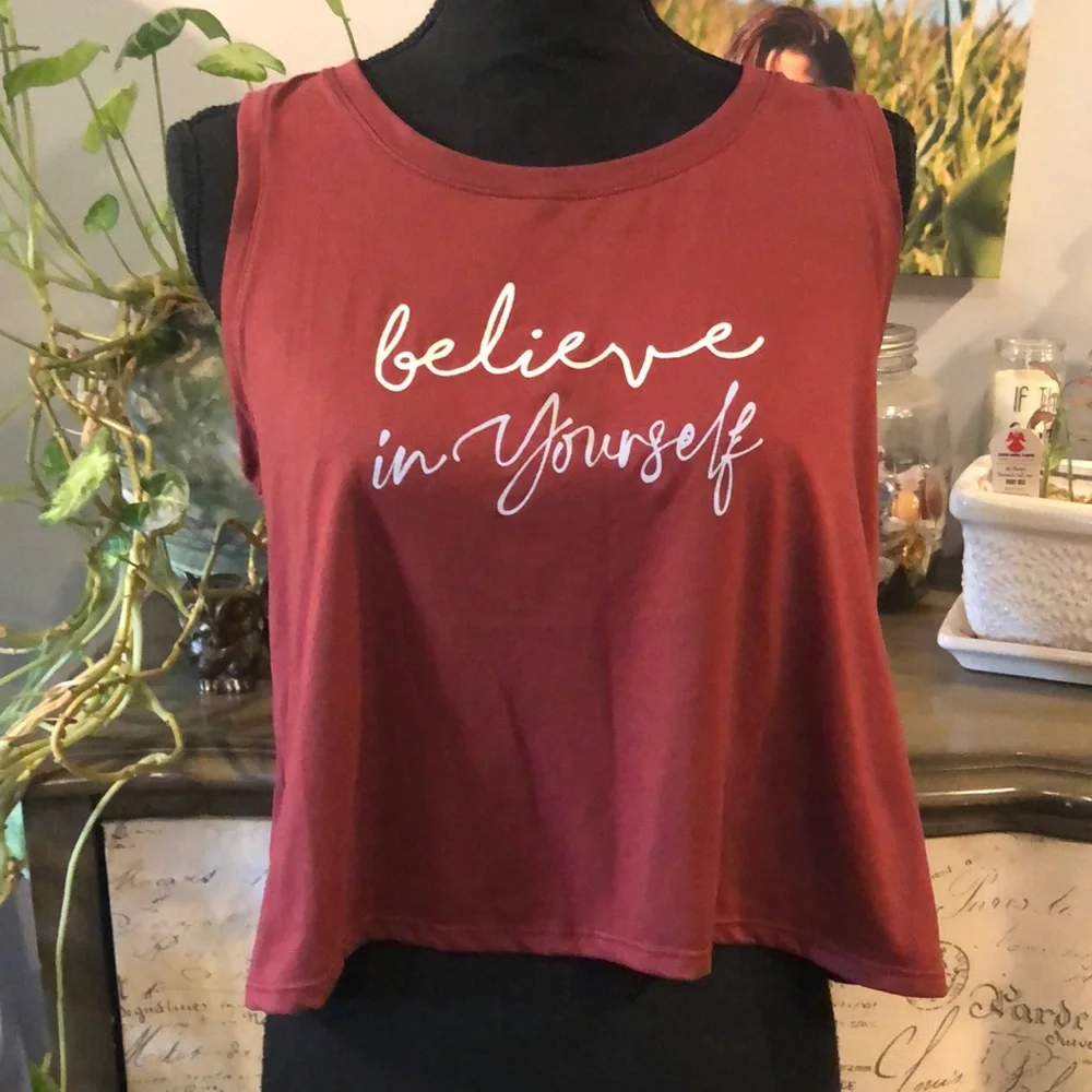 FLEXURE BODYWEAR CROP TOP BELIEVE IN YOURSELF PRINTED GRAPHIC MAROON SIZE LARGE